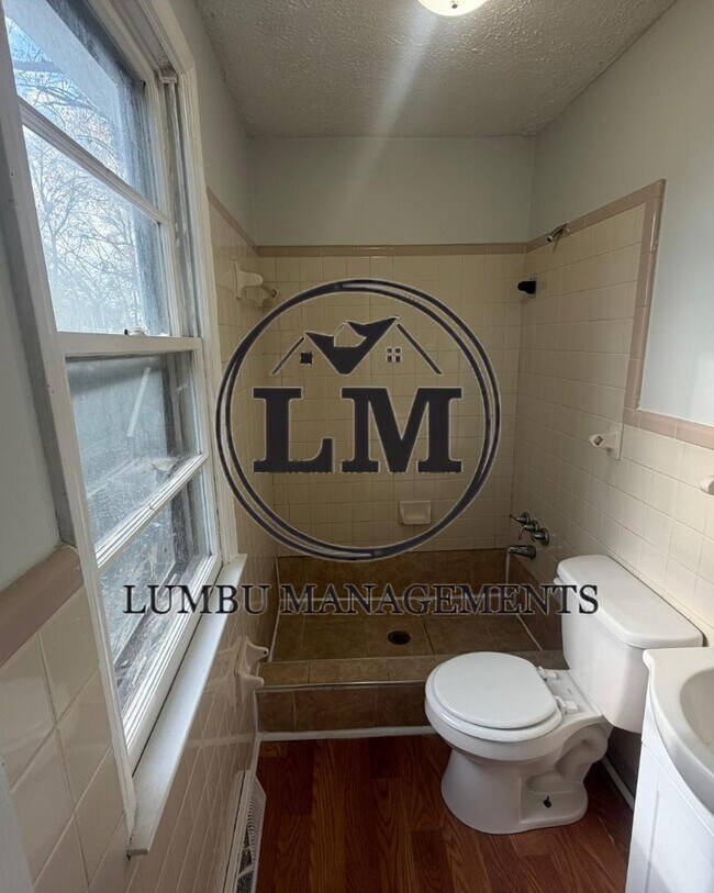 Building Photo - 1131 Stokes St