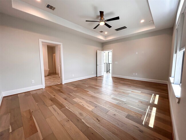 Building Photo - 1735a Moritz Dr