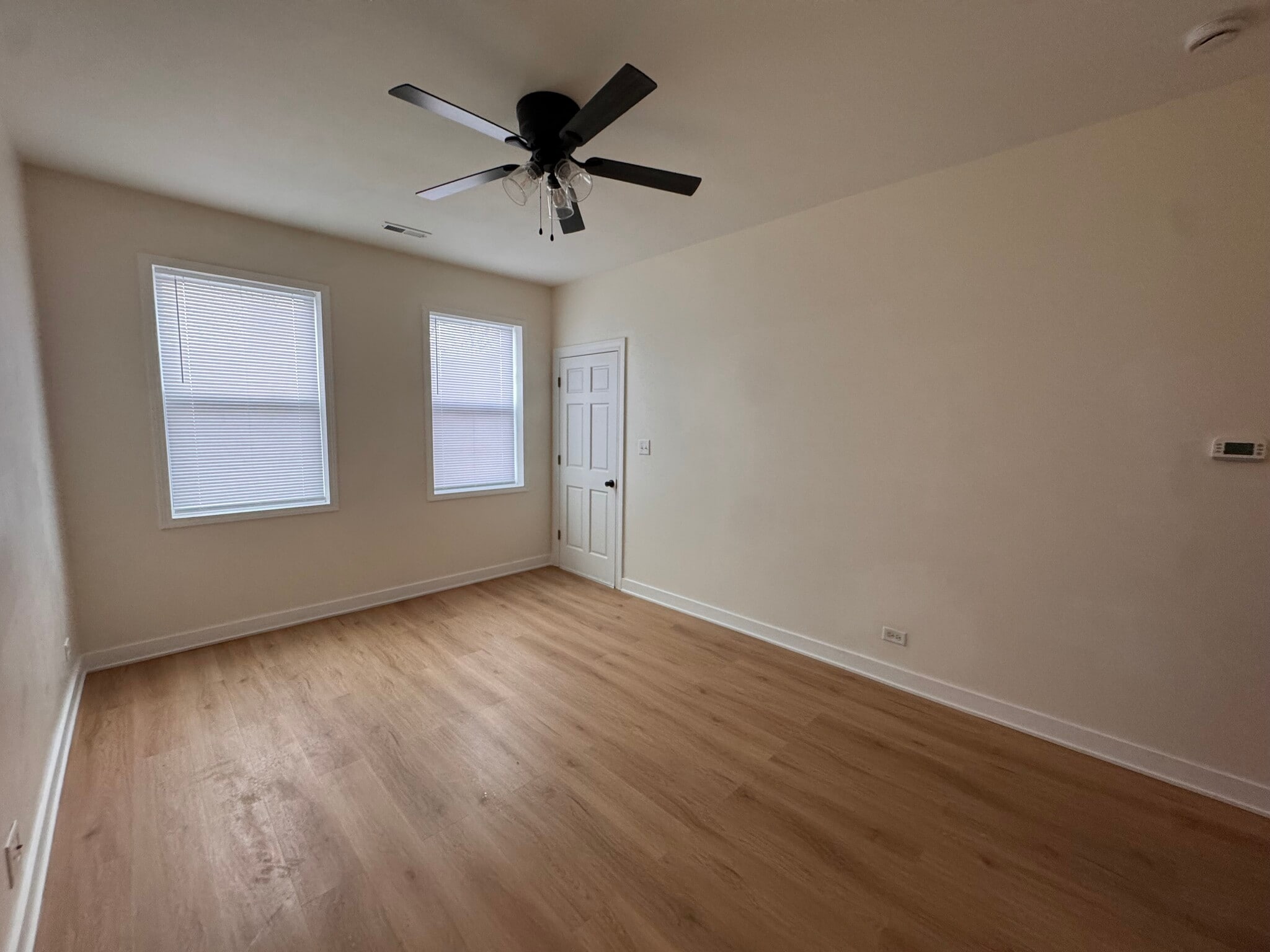 Building Photo - 3139 S 54th Ave