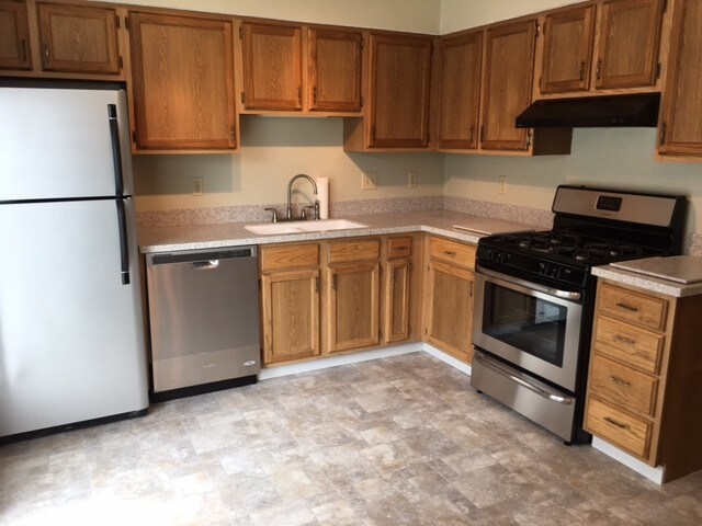 Building Photo - 562 Boulder Dr
