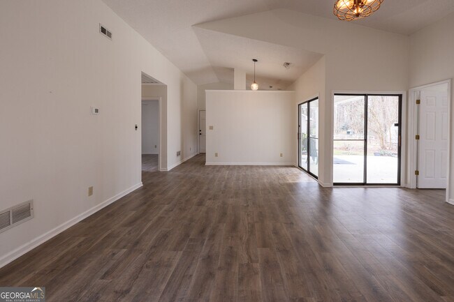 Building Photo - 112 Glendale Dr
