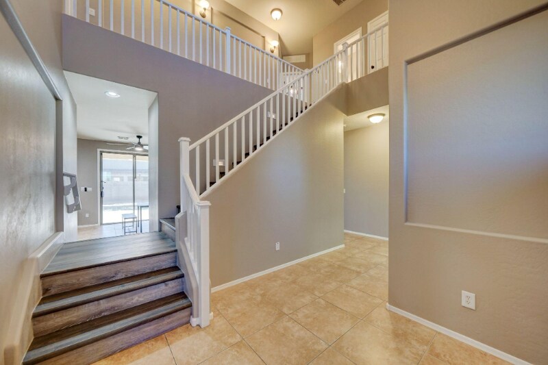 Building Photo - 10223 W Raymond St