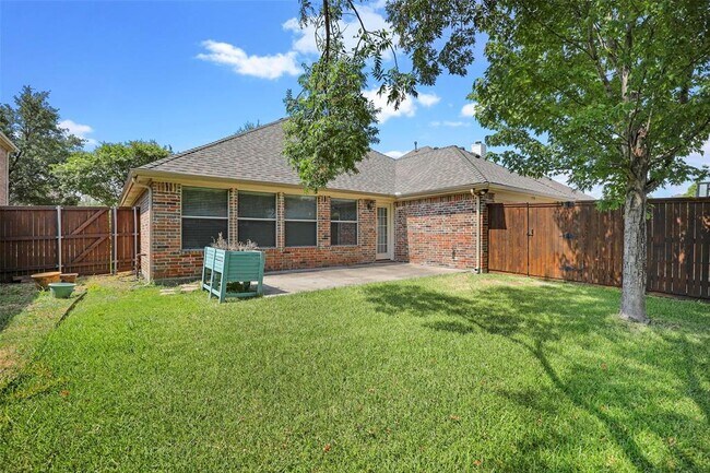 Building Photo - 1776 Bentley Dr