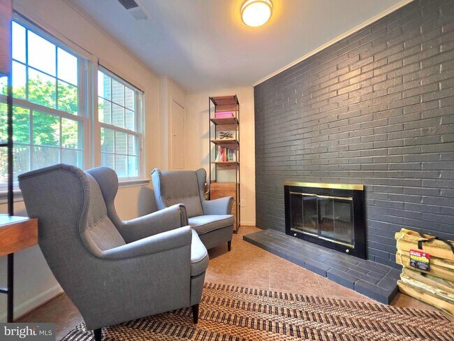 Building Photo - 2805 Balliett Ct