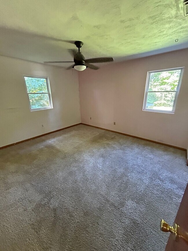 Building Photo - Guam Streets