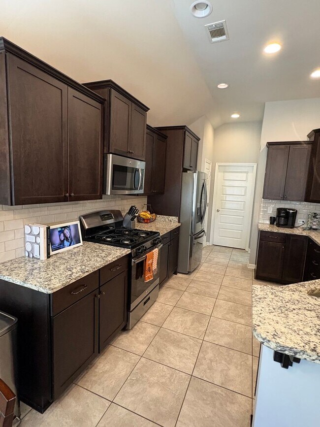 Building Photo - Woodland Creek Rental