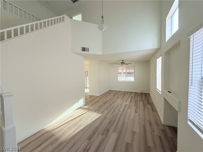 Building Photo - 9584 Withering Pine St