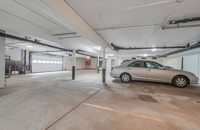 Building Photo - 115 S Main St