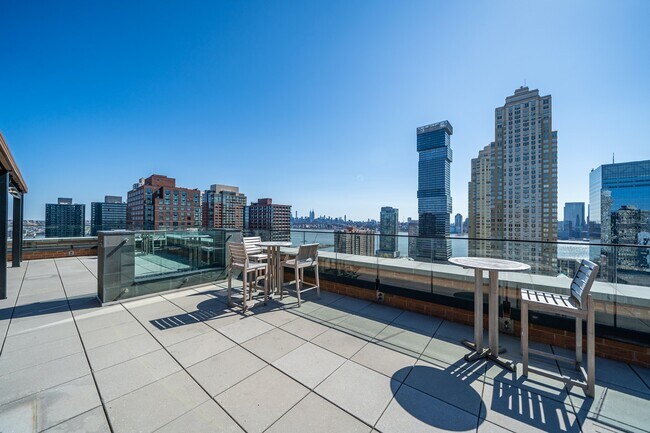 Building Photo - Fantastic One Bedroom in Downtown JC