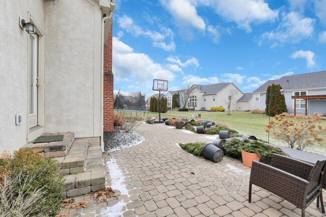 Building Photo - 3796 Village Club Dr