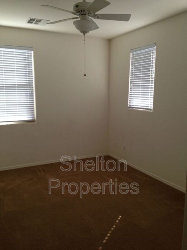 Building Photo - 21060 W Elm Way Ct