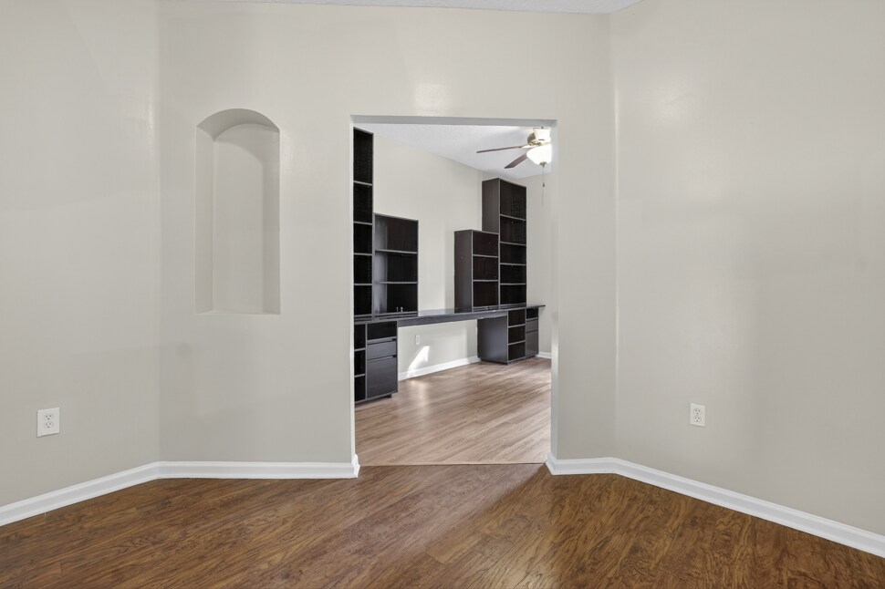 Building Photo - 1601 Majestic View Ln