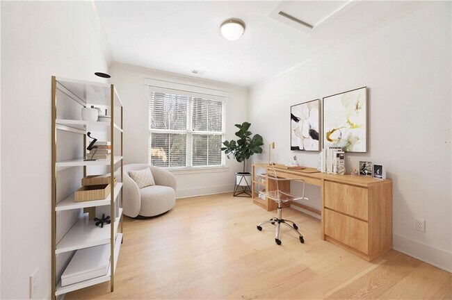 Building Photo - 5638 Glenrich Dr