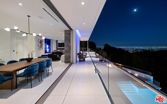 Building Photo - 7080 Mulholland Dr