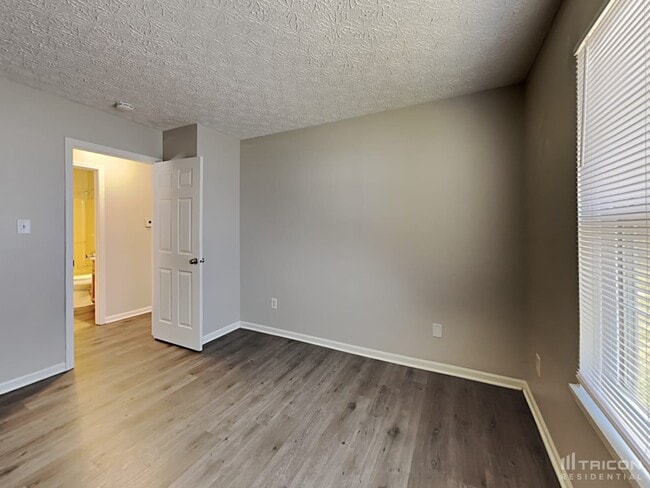 Building Photo - 2613 Cooper Pointe Cir