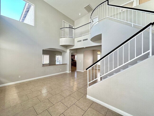 Building Photo - Buffalo Twain