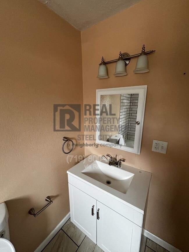 Building Photo - 218 Polk St