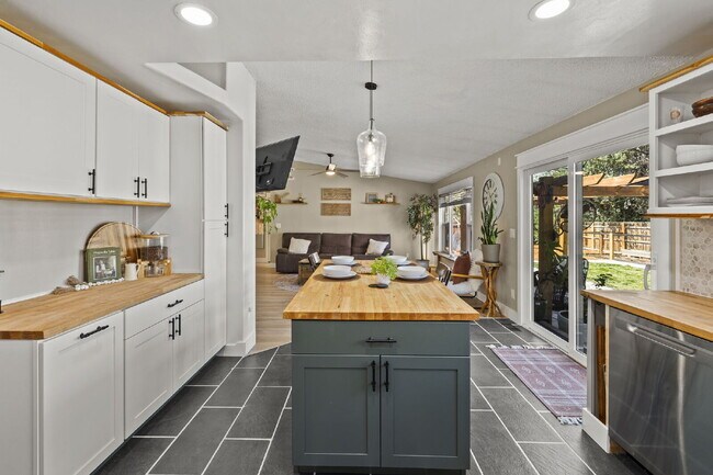 Building Photo - Modern Comfort Meets Charm – Beautifully U...