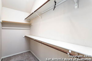 Building Photo - 5 Nikita Dr