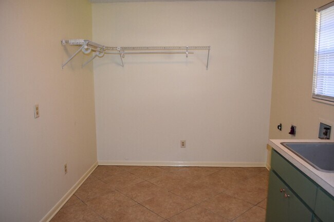 Building Photo - Three Bedroom Two Bath outside Eglin Gates