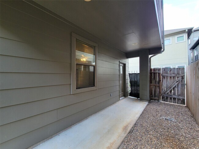 Building Photo - 1124 Patterson St