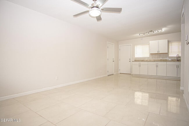 Building Photo - 4920 Alps Dr