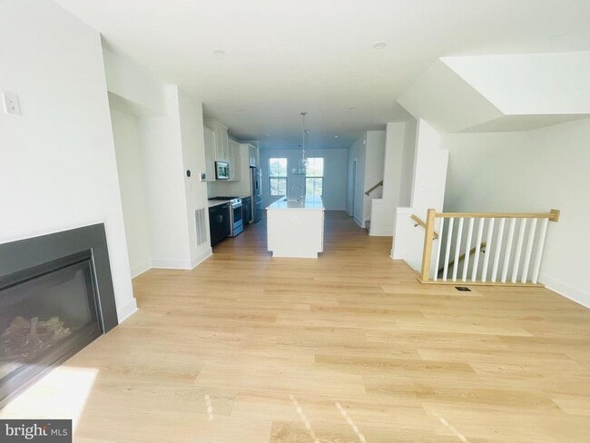 Building Photo - 4945 Purdy Aly