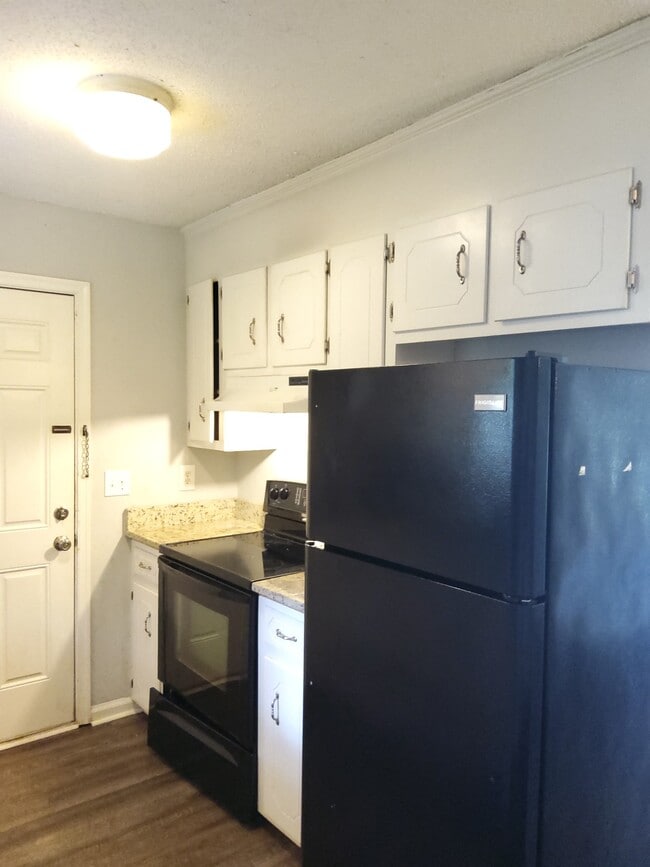 Building Photo - 101 Brandon Ln