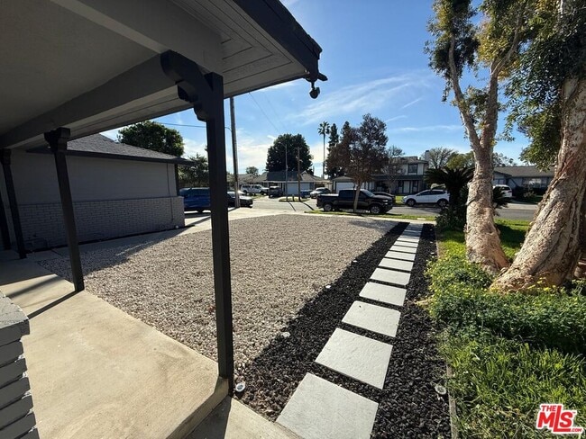 Building Photo - 16047 Bryant St