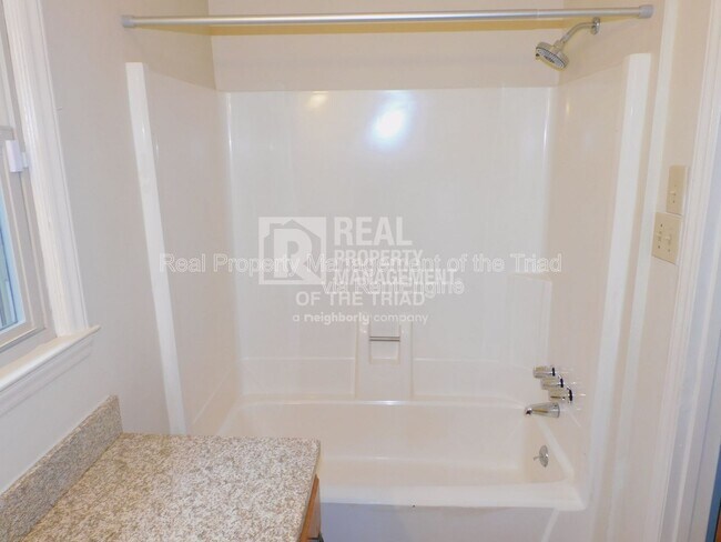 Building Photo - 8521 Richardsonwood Rd