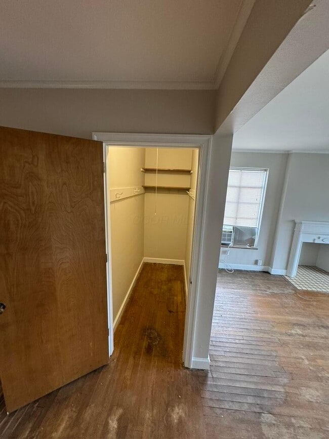 Building Photo - 18 N Huron Ave