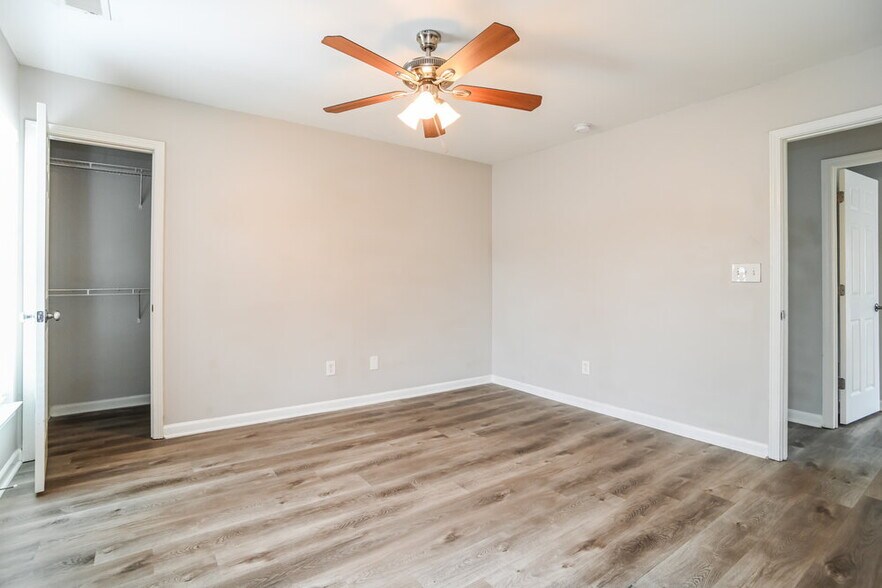 Building Photo - 1604 Harland St