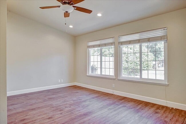 Building Photo - 8323 Northvale Way