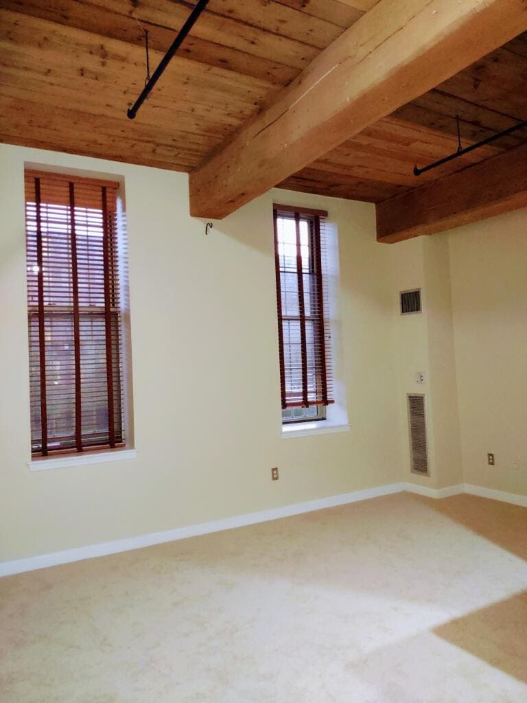 Building Photo - 52 Lawrence Dr