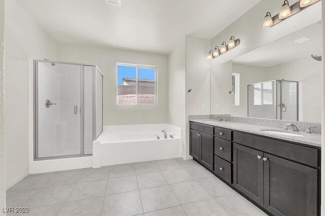 Building Photo - 4709 N Park St