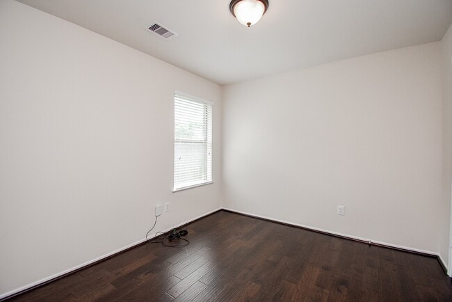 Building Photo - 13014 Southern Creek Dr