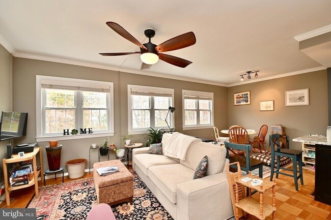 Building Photo - 3309 Martha Custis Dr