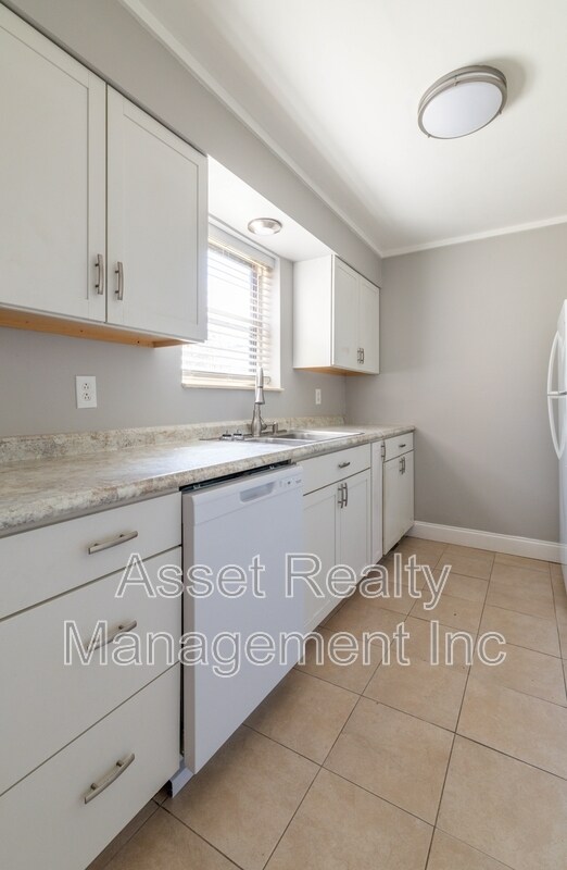 Building Photo - 431 Canberra Dr
