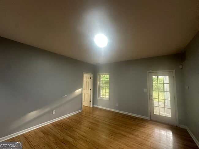 Building Photo - 6773 Oakleigh Dr