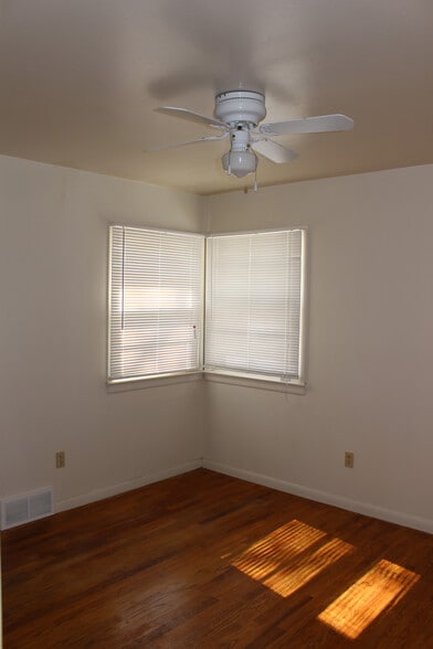 Building Photo - 403 N 17th St