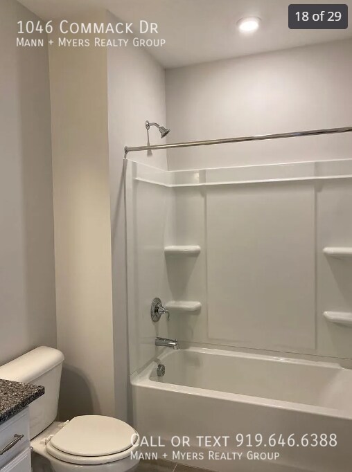 Building Photo - 1046 Commack Dr