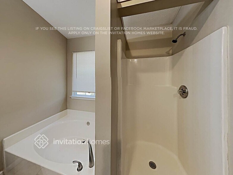 Building Photo - 1101 Shimmering Ct