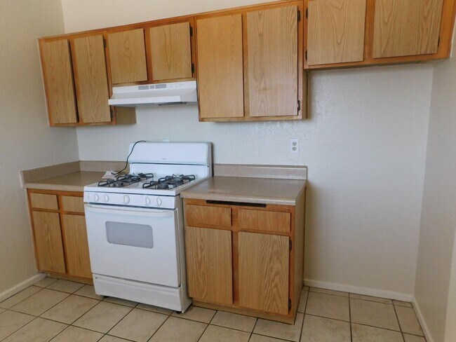 Building Photo - 336 Oasis Dr