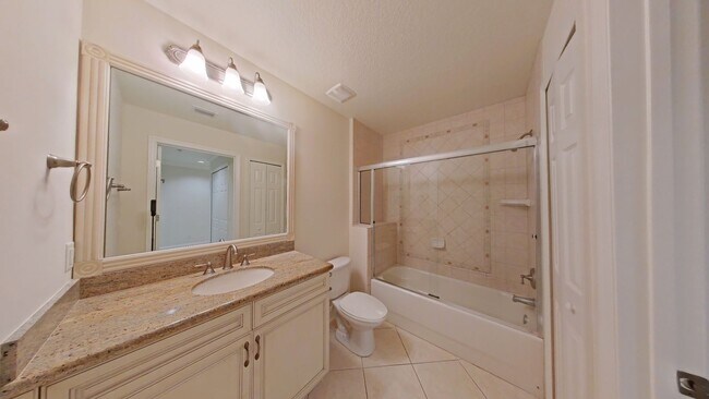 Building Photo - Luxury 3/2 Reunion Condo
