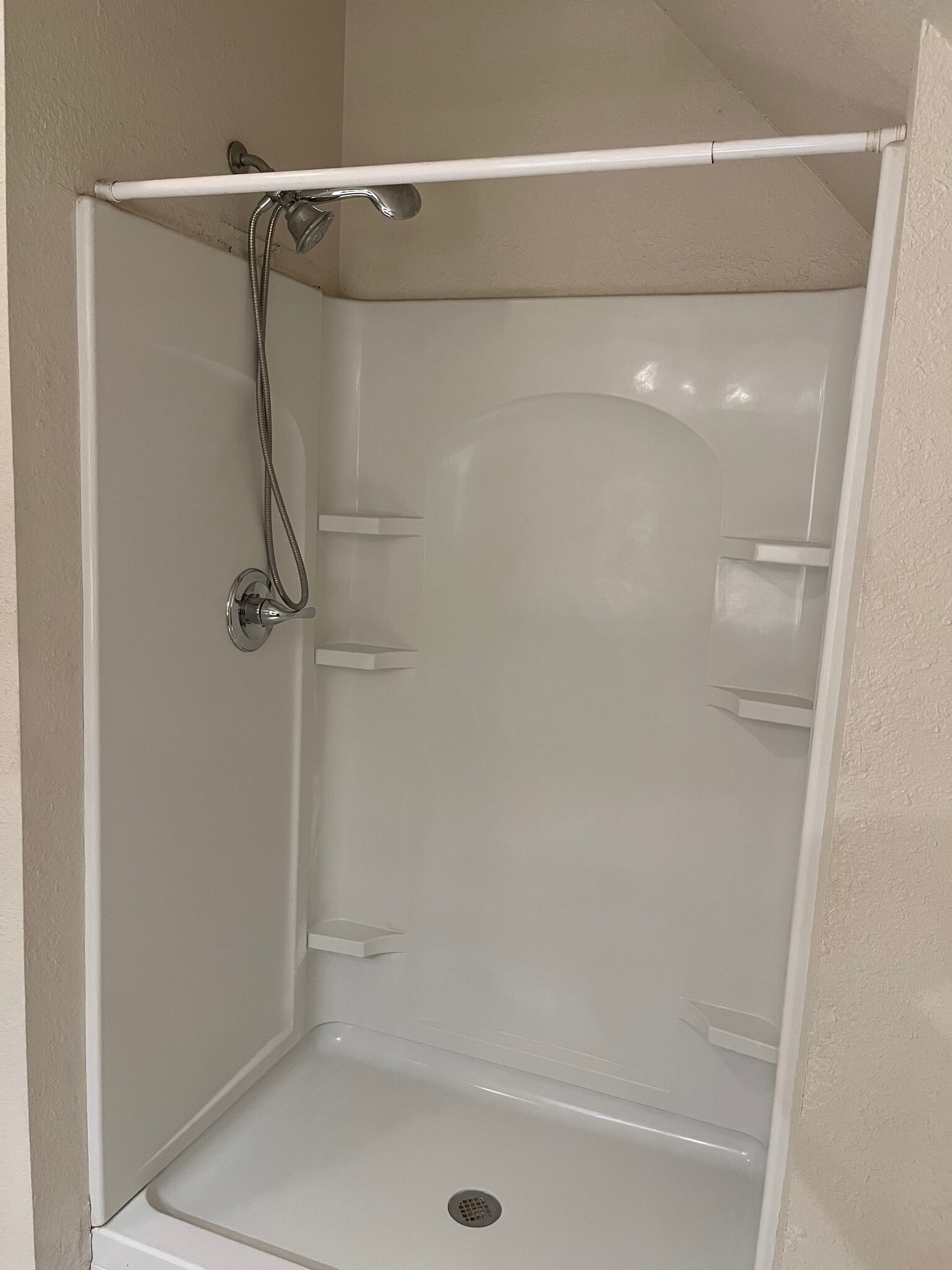 Building Photo - 921 N Hamilton Ave