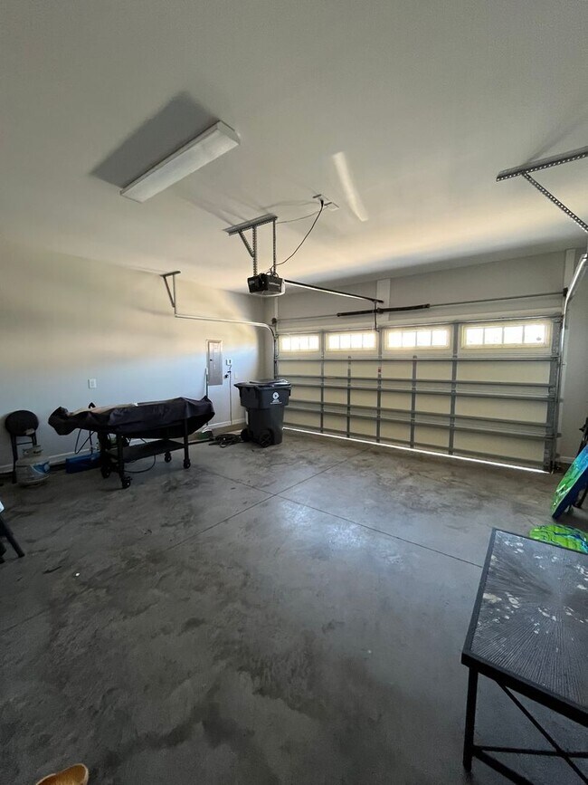 Building Photo - 5040 W Chandler Heights Dr