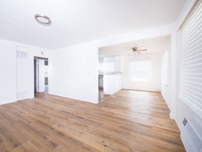 Interior Photo - 11320 Tiara St