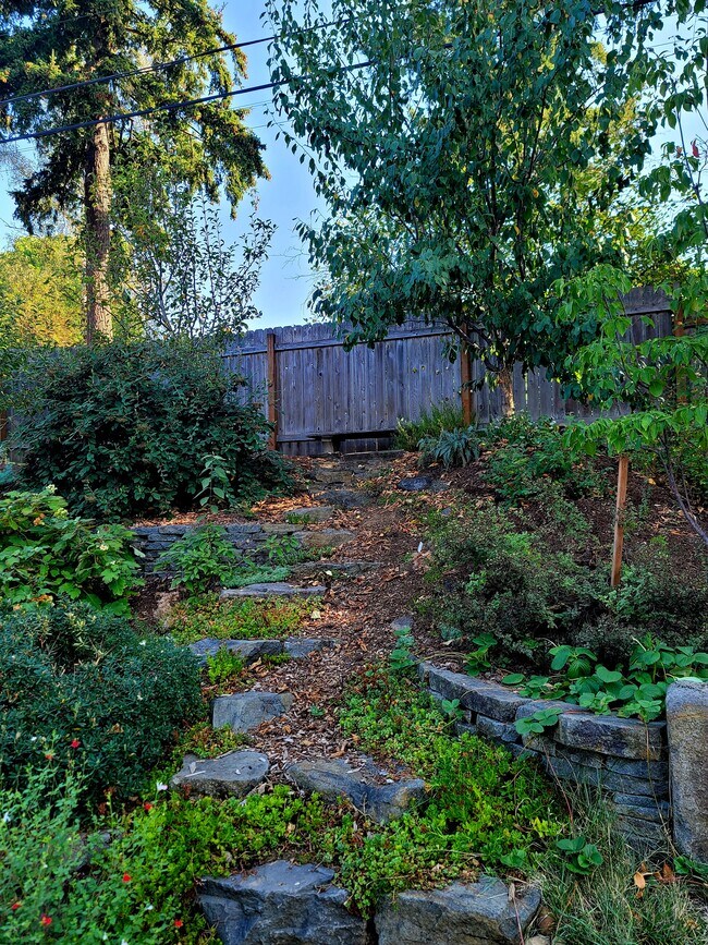 Building Photo - 1110 SE 113th Ave