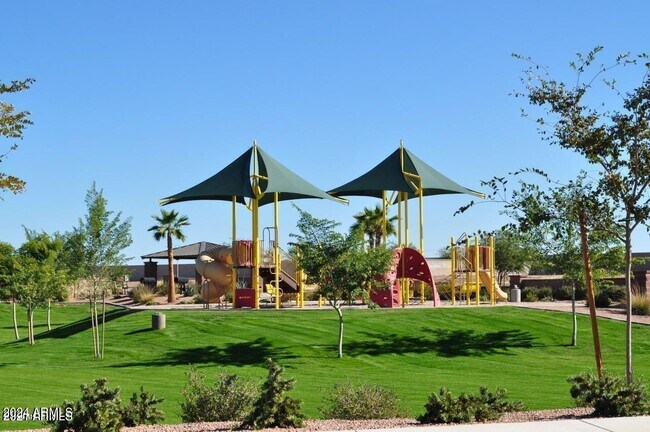 Building Photo - 421 W Leatherwood Ave