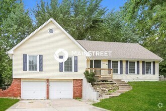 Building Photo - 4 Bedroom Pet-Friendly Home in Kansas City...